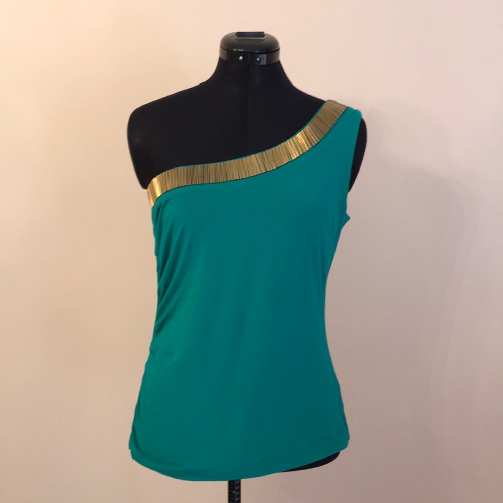 One shoulder embellished top